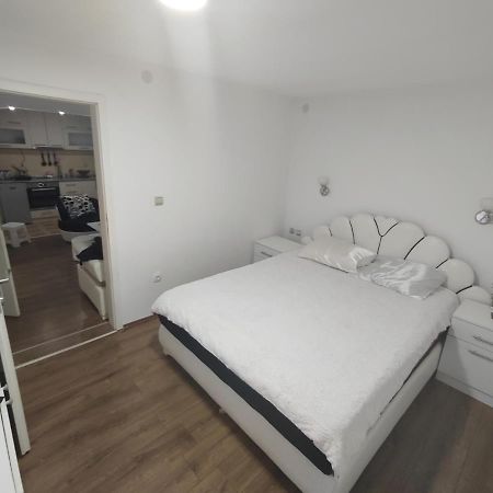 Apartament Bilja'S House Nisz Zewnętrze zdjęcie